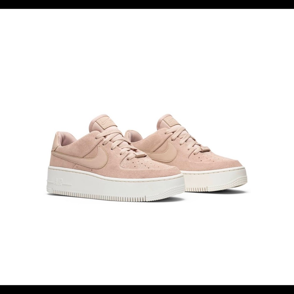 light pink nike ariforce 1